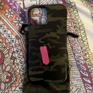 Loopy case camo